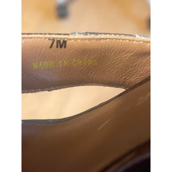 Beverly Feldman Metallic Gold Silver Wedge Sandal 7M - Picture 8 of 8